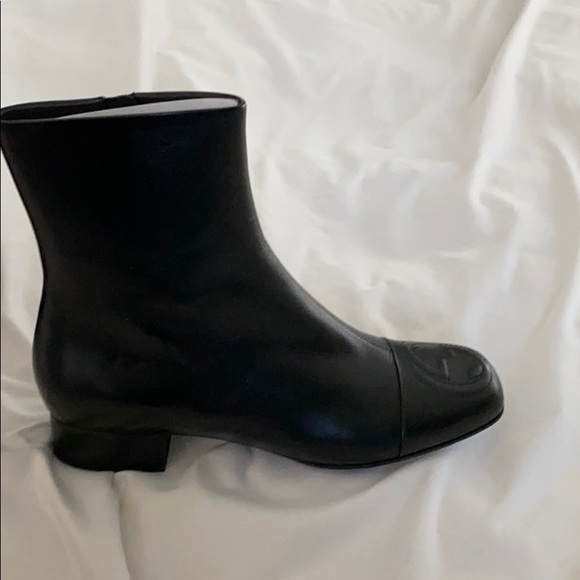 Gorgeous brand new leather Gucci booties - Picture 4 of 5